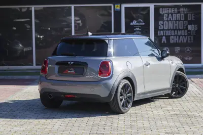 MINI 3 Portas 2017 - 13900 EUR, 237412 km - AUTO.MOTO.pt - 237412km - foto 23 de 32