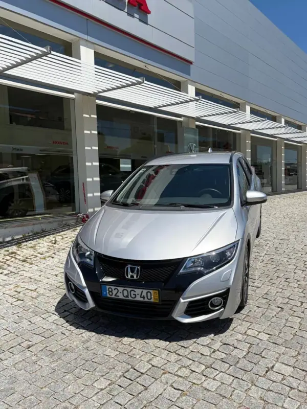 Honda Civic Tourer 2015 - 12900 EUR, 125000 km - AUTO.MOTO.pt - 125000km - foto 2 de 19