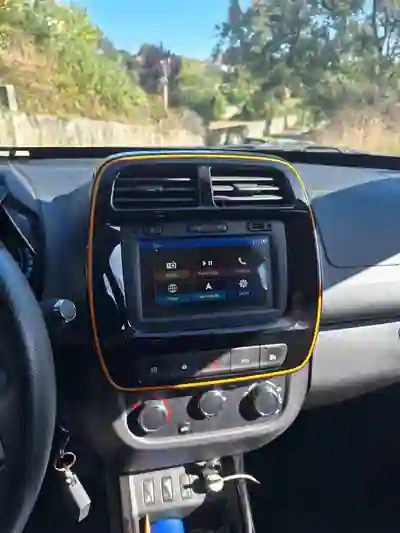 Dacia Spring 2021 - 11000 EUR, 50000 km - foto 4 de 15