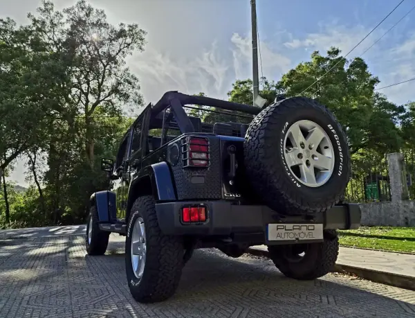 Jeep Wrangler Unlimited 2010 - 39000 EUR, 169000 km - AUTO.MOTO.pt - 169000km - foto 13 de 26