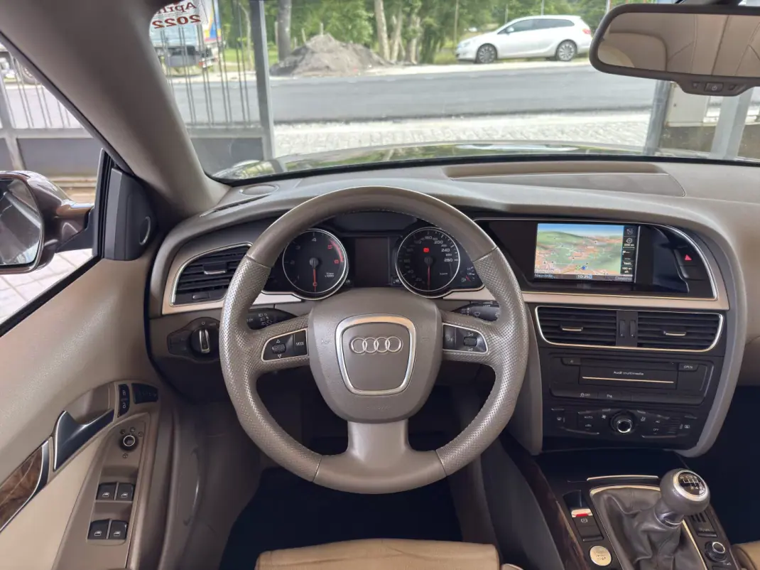 Audi A5 Cabrio 2011 - 14950 EUR, 274529 km - 274529km - foto 19 de 37