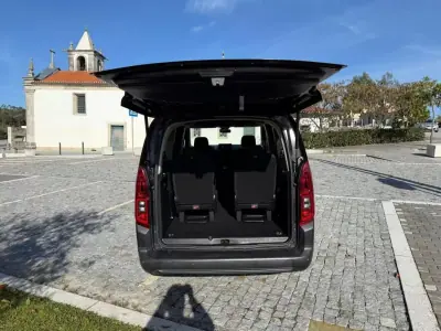 Citroën Berlingo 2021 - 18500 EUR, 211000 km - AUTO.MOTO.pt - 211000km - foto 8 de 37