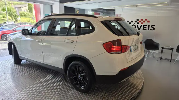 BMW X1 2009 - 13900 EUR, 234438 km - AUTO.MOTO.pt - 234438km - foto 20 de 59