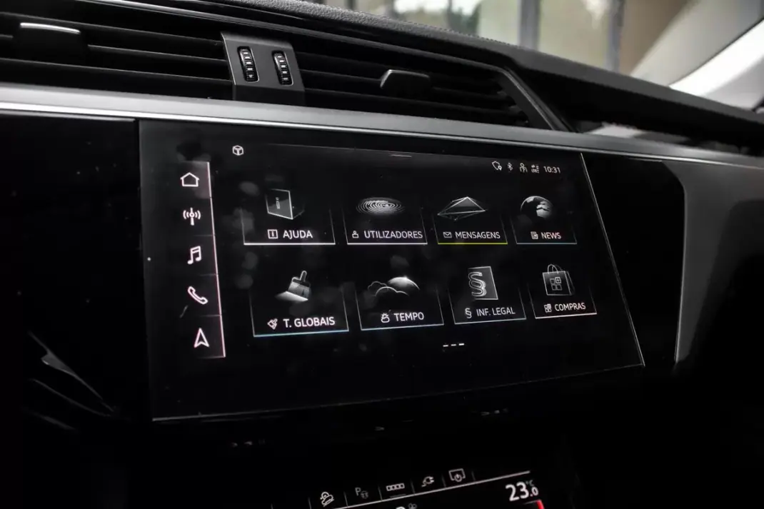 Audi Q8 e-Tron Sportback 2023 - 49900 EUR, 34353 km - AUTO.MOTO.pt - 34353km - foto 42 de 44