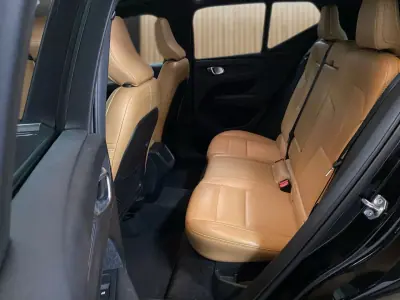 Volvo XC 40 2019 - 27950 EUR, 142000 km - AUTO.MOTO.pt - 142000km - foto 18 de 20