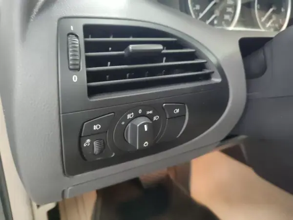 BMW 645 2004 - 23500 EUR, 87460 km - AUTO.MOTO.pt - 87460km - foto 28 de 36