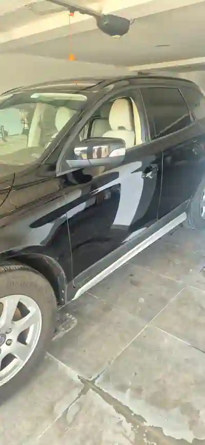 Volvo XC 60 2010 - 10900 EUR, 251000 km - AUTO.MOTO.pt - 251000km - foto 4 de 6