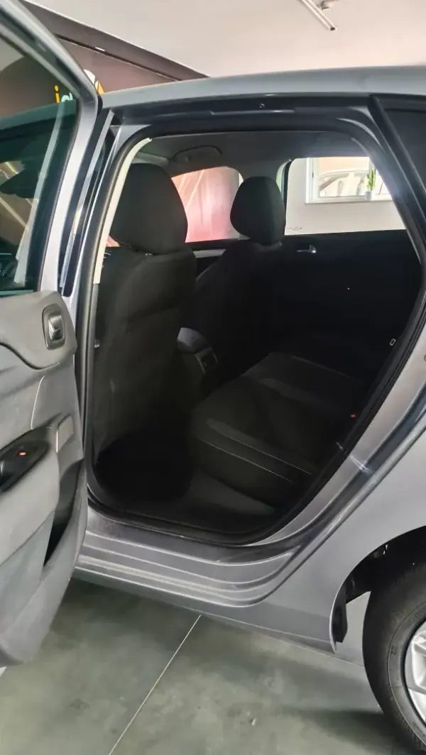 Citroën C4 2016 - 8900 EUR, 139900 km - AUTO.MOTO.pt - 139900km - foto 14 de 16
