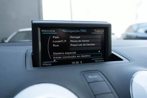 Audi A1 Sportback 2014 - 12999 EUR, 166122 km - AUTO.MOTO.pt - 166122km - foto 24 de 25