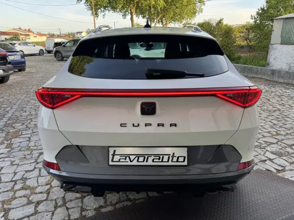 Cupra Formentor 2023 - 27500 EUR, 32000 km - AUTO.MOTO.pt - 32000km - foto 8 de 40