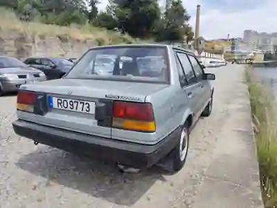 Toyota Corolla 1986 - 2700 EUR, 149000 km - 149000km - foto 12 de 14