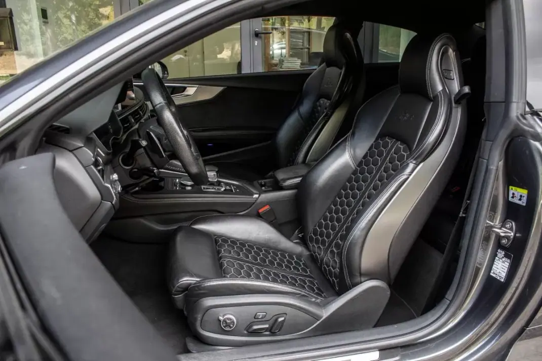 Audi RS5 Sportback 2017 - 53990 EUR, 137529 km - AUTO.MOTO.pt - 137529km - foto 28 de 38