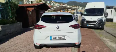 Renault Clio 2020 - 13750 EUR, 126000 km - AUTO.MOTO.pt - 126000km - foto 5 de 12