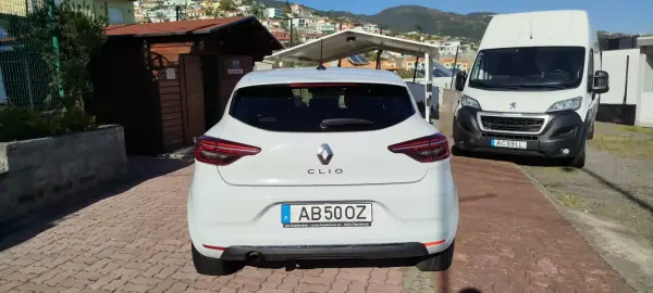 Renault Clio 2020 - 13750 EUR, 126000 km - AUTO.MOTO.pt - 126000km - foto 5 de 12