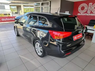 Kia Ceed SW 2015 - 8990 EUR, 144200 km - AUTO.MOTO.pt - 144200km - foto 7 de 35