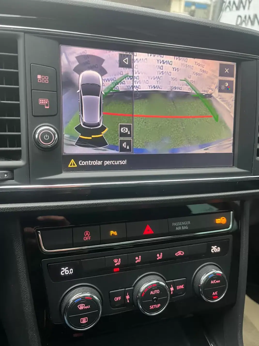SEAT Leon 2019 - 16750 EUR, 99000 km - AUTO.MOTO.pt - 99000km - foto 12 de 17
