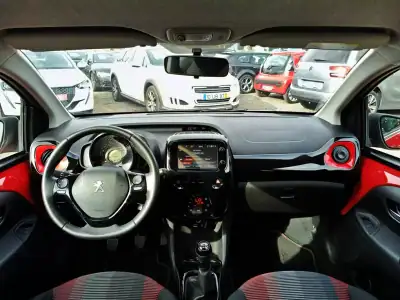 Peugeot 108 2017 - 9600 EUR, 46200 km - AUTO.MOTO.pt - 46200km - foto 3 de 23