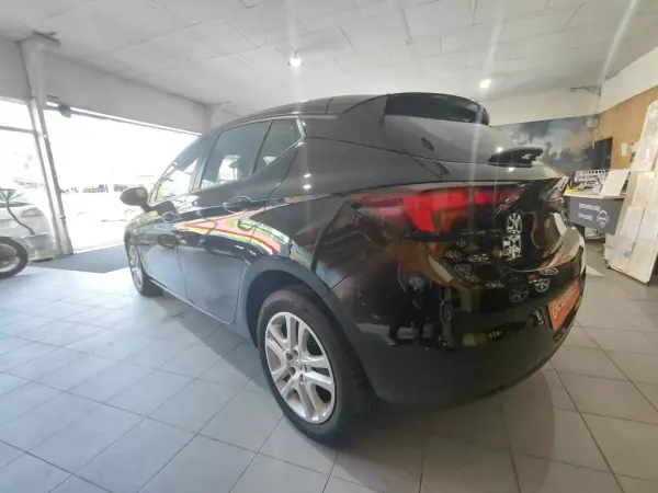 Opel Astra 2019 - 11900 EUR, 155000 km - AUTO.MOTO.pt - 155000km - foto 5 de 21