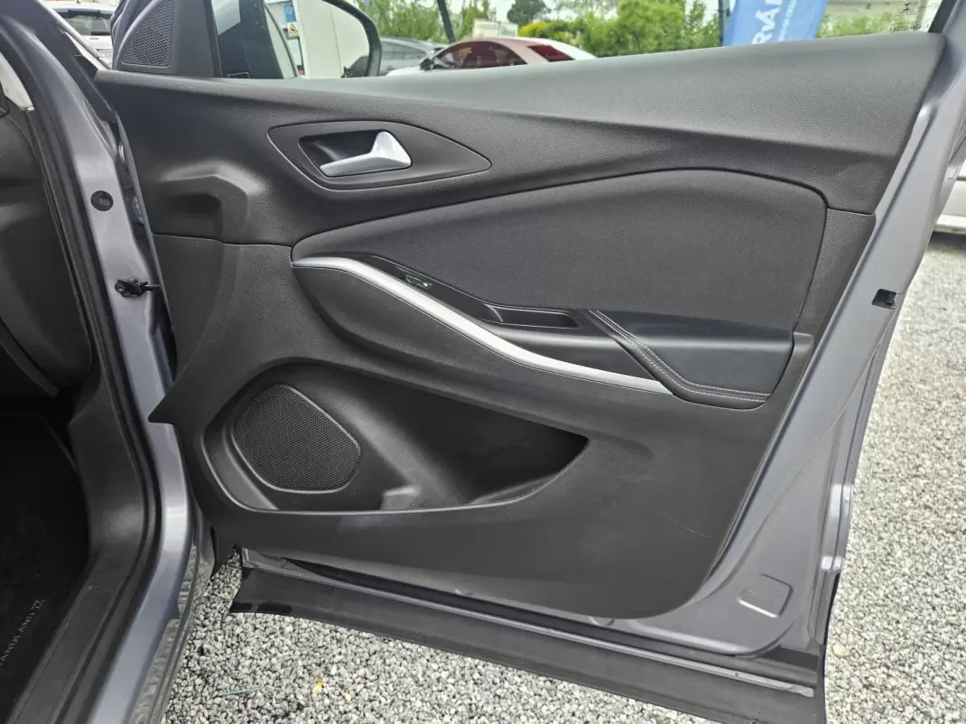 Opel Grandland X 2020 - 18800 EUR, 53900 km - AUTO.MOTO.pt - 53900km - foto 39 de 41