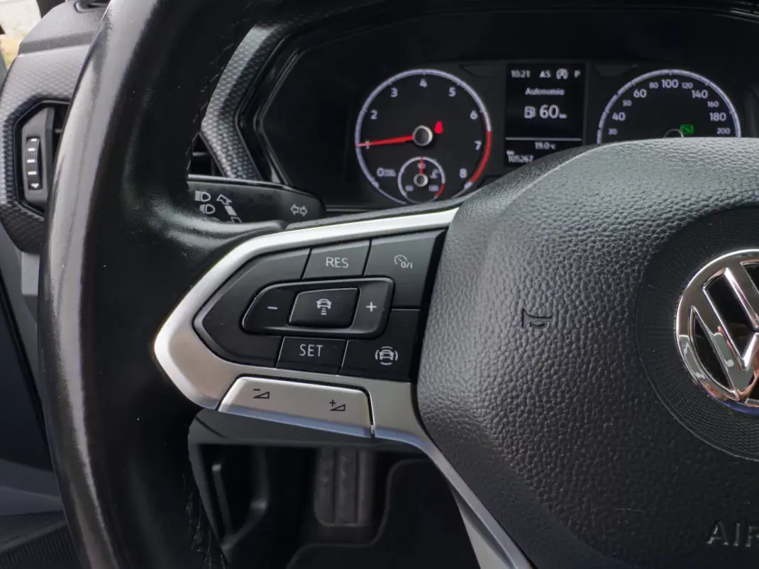Volkswagen T-Cross 2019 - 17990 EUR, 105000 km - 105000km - foto 22 de 39