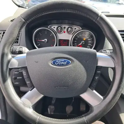 Ford Kuga 2011 - 9250 EUR, 214000 km - 214000km - foto 8 de 13