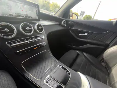 Mercedes-Benz GLC 300 2021 - 44900 EUR, 174000 km - AUTO.MOTO.pt - 174000km - foto 9 de 10