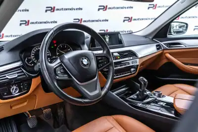 BMW 520 2018 - 26990 EUR, 118962 km - AUTO.MOTO.pt - 118962km - foto 4 de 18