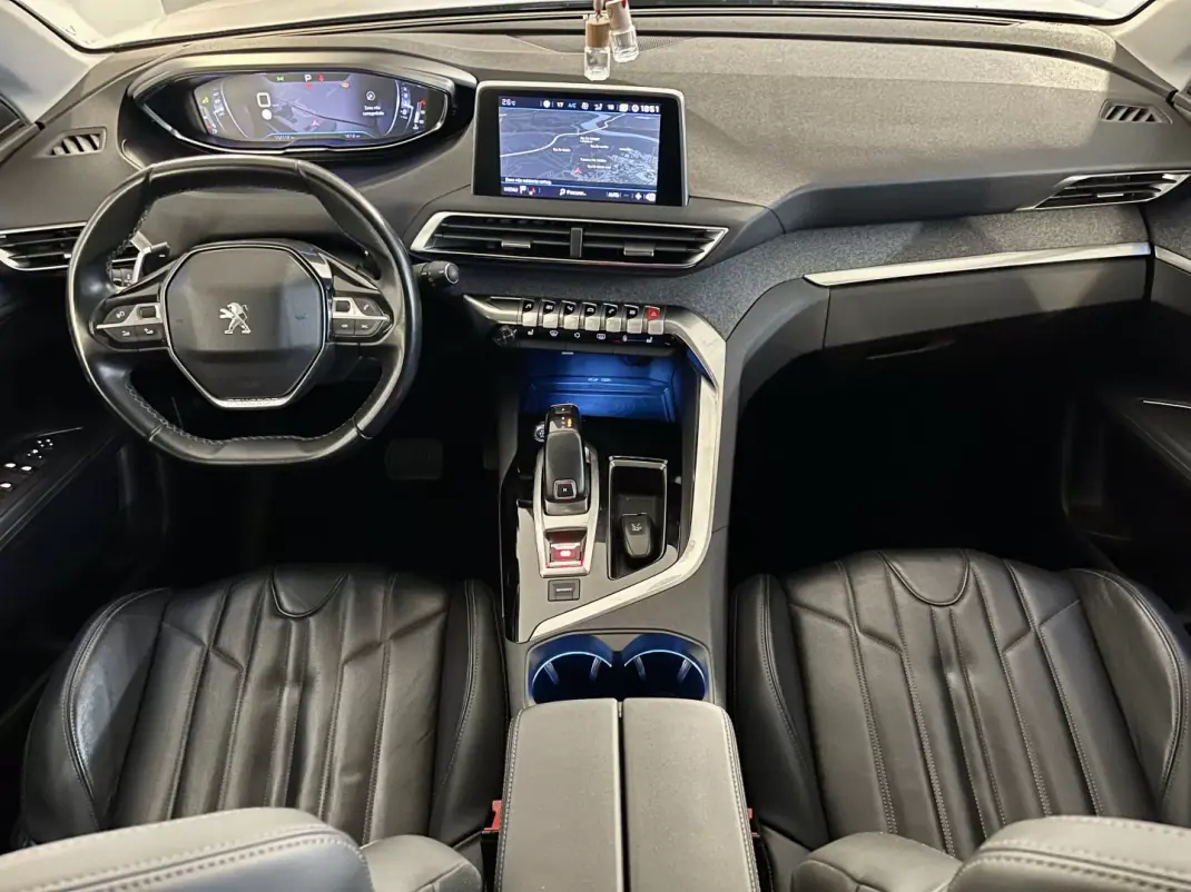 Peugeot 3008 2019 - 14950 EUR, 99000 km - 99000km - foto 11 de 34