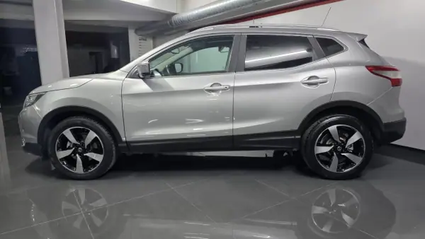 Nissan Qashqai 2015 - 17990 EUR, 157000 km - AUTO.MOTO.pt - 157000km - foto 2 de 24