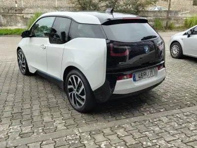 BMW i3 2016 - 15900 EUR, 112000 km - AUTO.MOTO.pt - 112000km - foto 3 de 13
