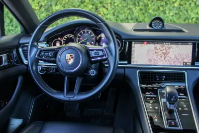 Porsche Panamera Sport Turismo 2021 - 89900 EUR, 47000 km - 47000km - foto 15 de 23
