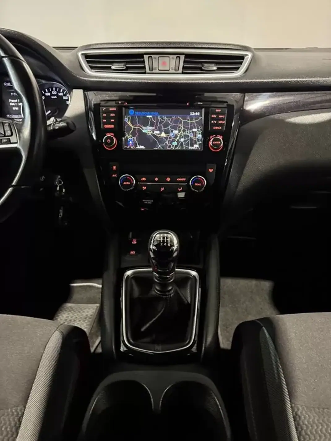 Nissan Qashqai 2019 - 18500 EUR, 131140 km - 131140km - foto 6 de 48