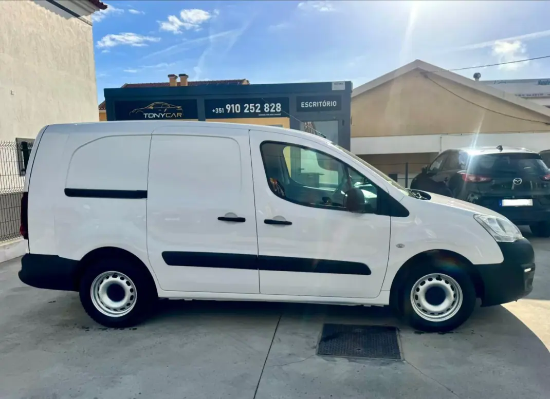 Peugeot 2016 - 13990 EUR, 189000 km - AUTO.MOTO.pt - 189000km - foto 7 de 18