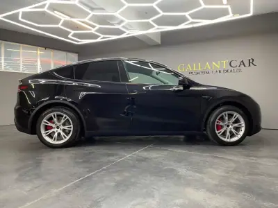 Tesla Model Y 2023 - 34500 EUR, 45000 km - foto 6 de 20