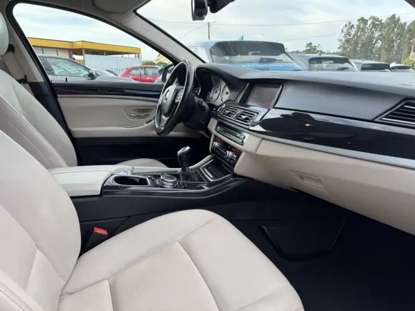BMW 518 2016 - 17500 EUR, 199000 km - AUTO.MOTO.pt - 199000km - foto 14 de 38