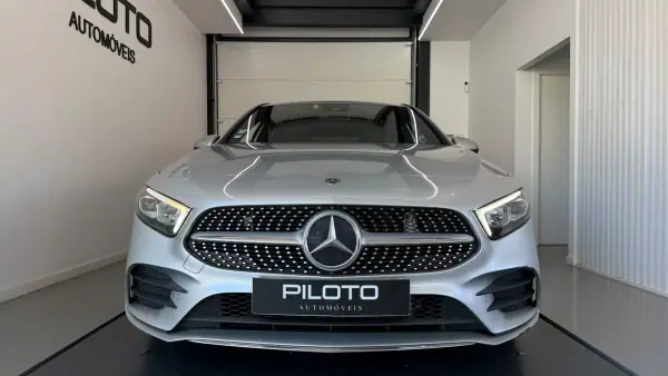 Mercedes-Benz A 180 2018 — foto 2 de 33