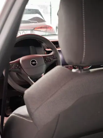 Opel Corsa 2025 - 18500 EUR, 20820 km - AUTO.MOTO.pt - 20820km - foto 9 de 12