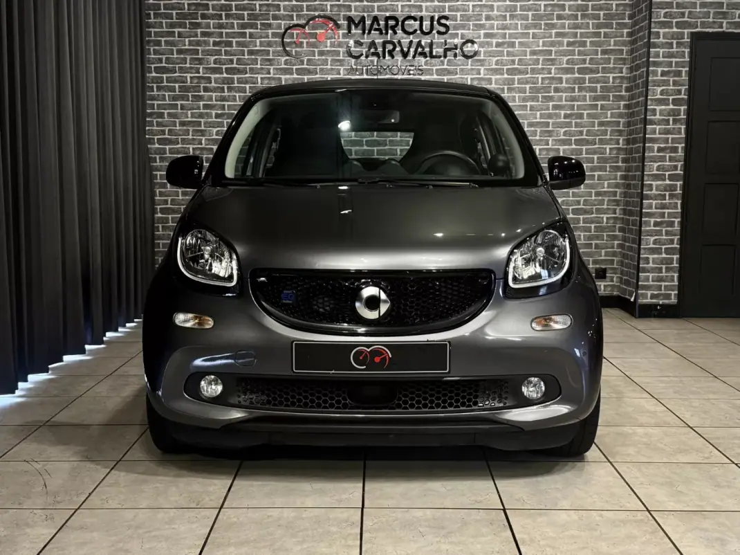 Smart ForFour 2018 - 11990 EUR, 58000 km - AUTO.MOTO.pt - 58000km - foto 2 de 18