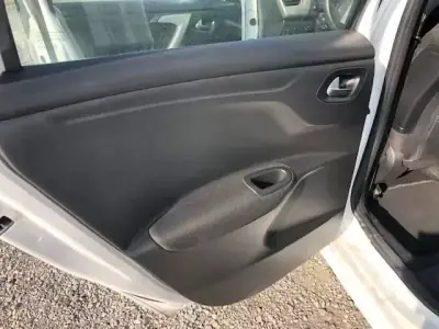 Citroën C-Elysée 2016 - 7500 EUR, 119000 km - AUTO.MOTO.pt - 119000km - foto 9 de 16