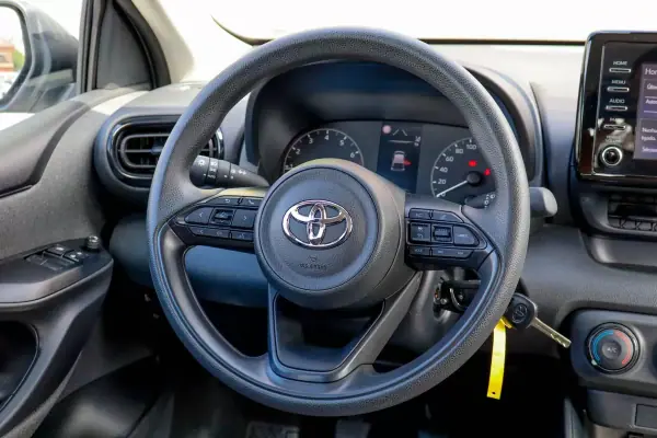 Toyota Yaris 2021 - 14990 EUR, 50250 km - AUTO.MOTO.pt - 50250km - foto 20 de 30