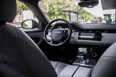 Land Rover Range Rover Evoque 2020 - 32990 EUR, 108253 km - AUTO.MOTO.pt - 108253km - foto 30 de 43