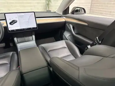 Tesla Model 3 2022 - 27950 EUR, 58153 km - AUTO.MOTO.pt - 58153km - foto 14 de 50