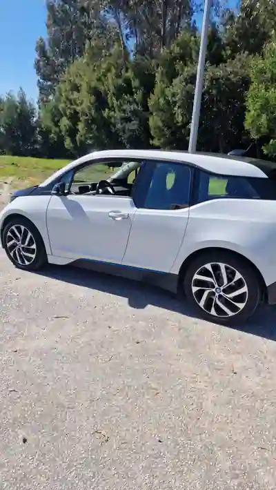 BMW i3 2017 - 19500 EUR, 151000 km - AUTO.MOTO.pt - 151000km - foto 5 de 17