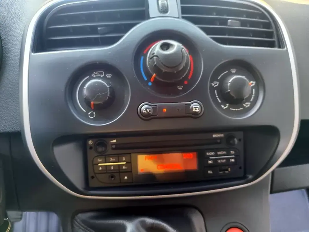 Renault Kangoo 2020 - 9980 EUR, 173000 km - 173000km - foto 18 de 25