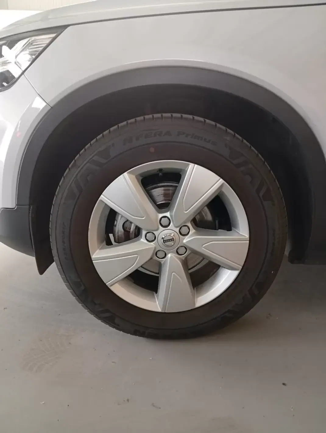 Volvo XC 40 2019 - 24950 EUR, 91723 km - AUTO.MOTO.pt - 91723km - foto 12 de 19