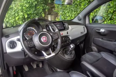 Fiat 500C 2021 - 11900 EUR, 110000 km - AUTO.MOTO.pt - 110000km - foto 12 de 17