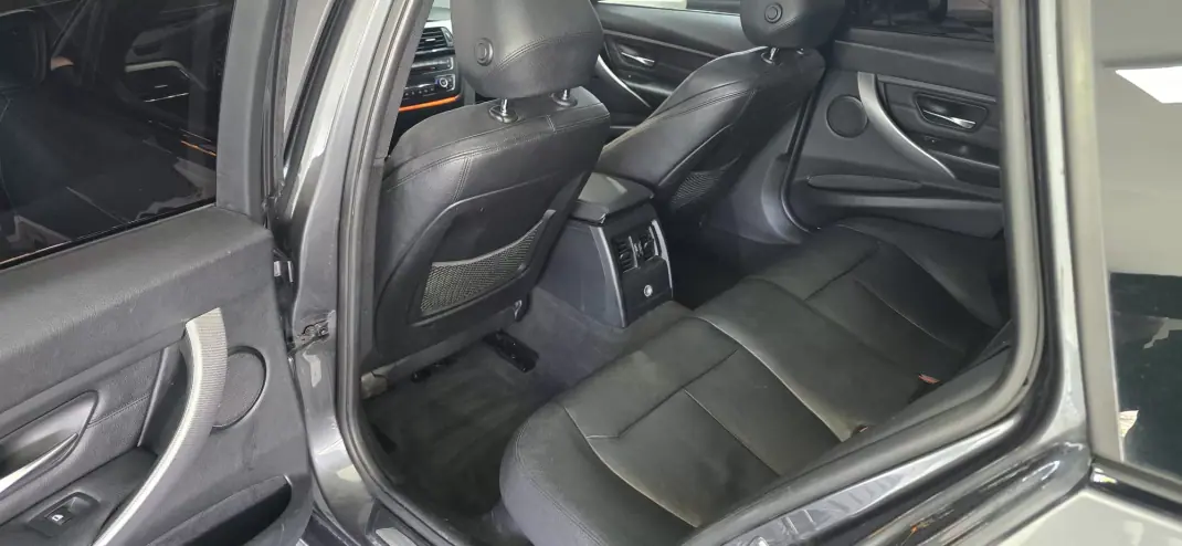 BMW 320 2013 - 21750 EUR, 170000 km - AUTO.MOTO.pt - 170000km - foto 37 de 51