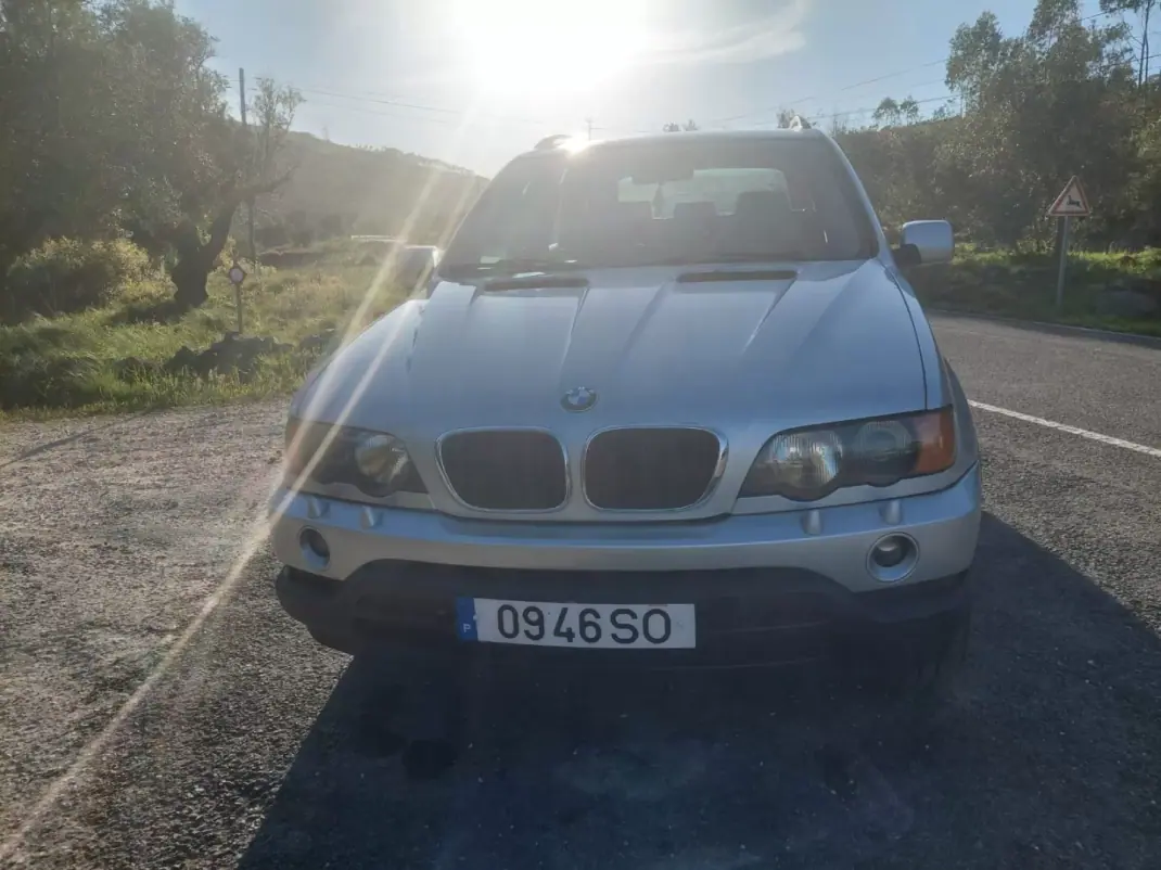 BMW X5 2001 - 10900 EUR, 272000 km - AUTO.MOTO.pt - 272000km - foto 2 de 13