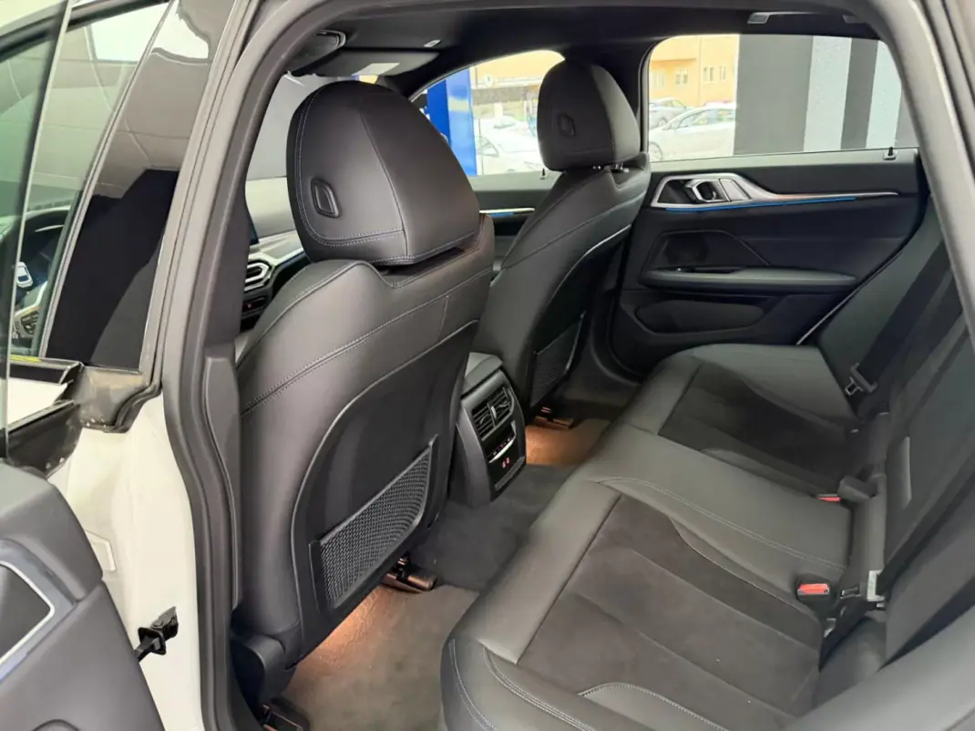 BMW i4 2024 - 43000 EUR, 42572 km - AUTO.MOTO.pt - 42572km - foto 32 de 39