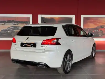 Peugeot 308 2020 - 18990 EUR, 63345 km - AUTO.MOTO.pt - 63345km - foto 7 de 21